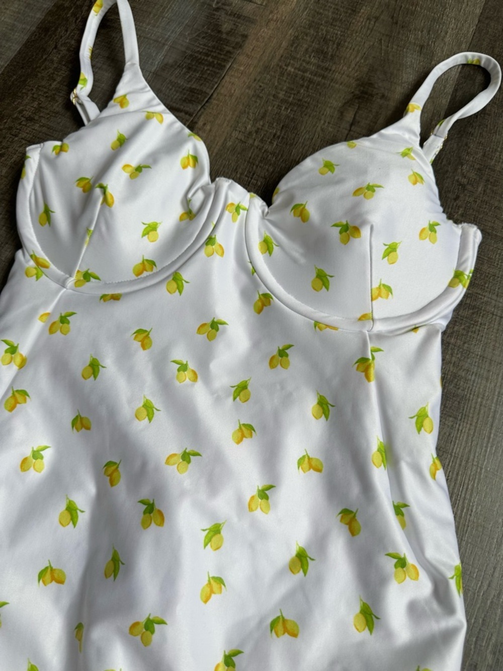 Kenny Flowers The Amalfi White Lemon-Print Underwire OnePiece Swimsuit Large NWT - Picture 11 of 13